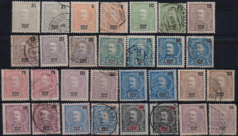 3153.jpg -     Lote:    3153      Lotes pelo Correio              Descrição:         1898/1901 &mdash; D. Carlos I Mouchon. CE53/67. Séries completas em novo e usado. Lote a ver. Valor de catálogo &euro; 185,00.        **/*/O       Valor Base:     &euro; 30,00     Valor Venda:     &euro;      
