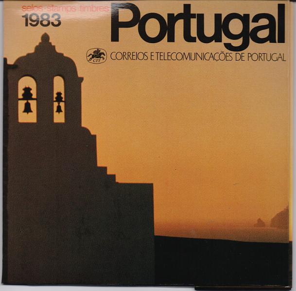 3437.jpg -     Lote:    3437      Lotes pelo Correio              Descrição:         1983 &mdash; Livros anuais dos CTT. Portugal em Selos 1983 sem selos e 3 carteiras de 1983 (Continente, Açores e Madeira) com todos os selos do ano. Valor de catálogo dos selos &euro;114,00.        Livro       Valor Base:     &euro; 30,00     Valor Venda:     &euro;      