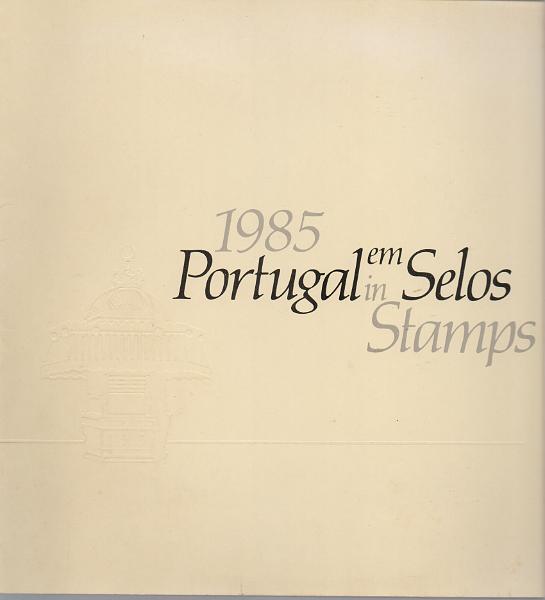 3438.jpg -     Lote:    3438      Lotes pelo Correio              Descrição:         1985 &mdash; Livros anuais dos CTT. Portugal em selos de 1985. Um com selos e outro sem selos. Valor de catálogo do livro &euro; 225,00. Valor de catálogo só dos selos &euro; 159,00.        Livro       Valor Base:     &euro; 50,00     Valor Venda:     &euro;      