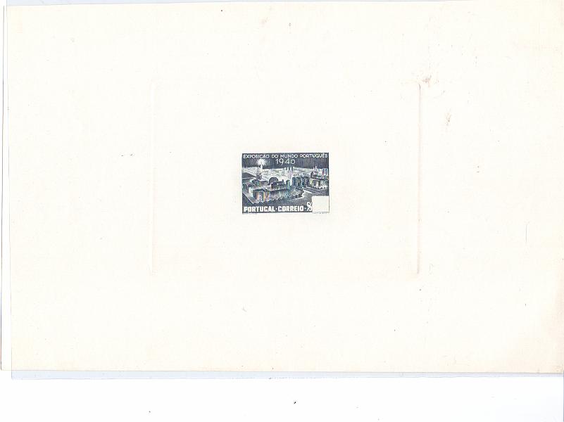 0569.jpg -     Lote:    569            Portugal       Descrição:         1940 &mdash; Centenários da Fundação e Restauração de Portugal. Prova de luxo, com largas margens, com o motivo para os selos de $10 e $40, em verde escuro, sem abertura da taxa no cunho. MB e R.        PRV       Valor Base:     &euro; 25,00     Valor Venda:     Retirado     