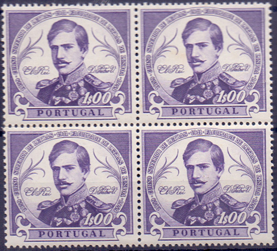 0601.jpg -     Lote:    601            Portugal       Descrição:         1961 &mdash; 1.º Centenário da Fundação da Faculdade de Letras da Universidade de Lisboa. CE874, 1$00. Quadra de provas de cor em violeta, denteadas, sem goma. Cor não aprovada. MB e MR.        PRV       Valor Base:     &euro; 20,00     Valor Venda:     &euro; 20,00     