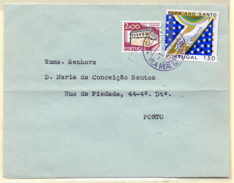0678.jpg -     Lote:    678            Portugal       Descrição:         1975 &mdash; Ano Santo. CE1248, 1$50. Par de selos com tarja fosforescente, com deslocação acentuada da cor azul, em carta circulada de Vila real de santo António (01.05.75).        Carta       Valor Base:     &euro; 12,00     Valor Venda:     Retirado     