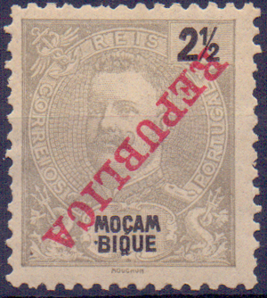0739.jpg -     Lote:    739            Moçambique       Descrição:         1911 &mdash; D. Carlos I Mouchon, com sobrecarga REPUBLICA da Casa da Moeda. CE103, 2 &frac12; reis. Selo com a sobrecarga invertida.        **       Valor Base:     &euro; 8,00     Valor Venda:     Retirado     