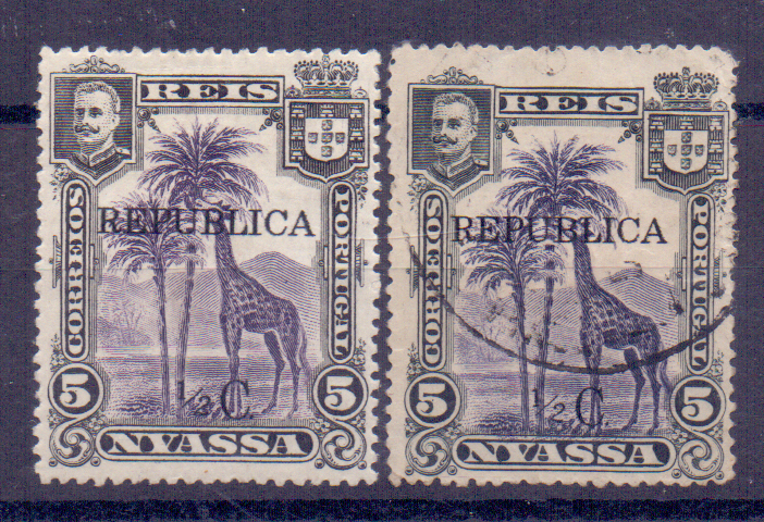 0768.jpg -     Lote:    768            Companhia do Niassa       Descrição:         1918 &mdash; D. Carlos I, com sobretaxa e sobrecarga REPUBLICA local. CE66, &frac12; c s/ 5 reis 65. Lote de dois selos, um novo e outro usado com sobrecargas FALSAS.        **/O       Valor Base:     &euro; 15,00     Valor Venda:     &euro; 16,00     
