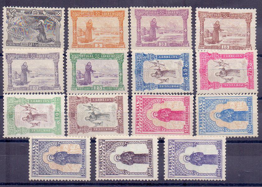 0880.jpg -     Lote:    880            Portugal       Descrição:         1895 &mdash; 7.º Centenário do Nascimento de S. António. CE 111/125. Série completa. Selos de 500 e 1000 reis com a burilagem esbatida. Alguns selos regomados. Lote a ver. Valor de catálogo &euro; 3.400,00.        **       Valor Base:     &euro; 300,00     Valor Venda:     &euro; 420,00     