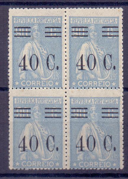 0959.jpg -     Lote:    959            Portugal       Descrição:         1928/29 &mdash; Ceres, com sobretaxa. CE475, 40c s/ 90 c, denteado 14x14. Quadra. Primeiro selo com barramento tipo X. Valor de catálogo &euro; 186,30.        ***       Valor Base:     &euro; 35,00     Valor Venda:     &euro; 50,00     
