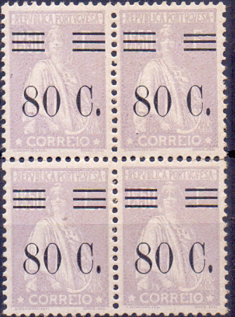 0961.jpg -     Lote:    961            Portugal       Descrição:         1928/29 &mdash; Ceres com sobretaxa. CE483, 80c s/ 1$50. Quadra com um dos selos com variedade de barramento tipo VIII no segundo selo. Valor de catálogo &euro; 80,20.        ***       Valor Base:     &euro; 15,00     Valor Venda:     &euro; 18,00     