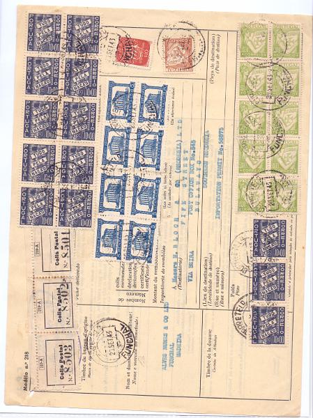 0971.jpg -     Lote:    971            Portugal       Descrição:         193&frac14;1 &mdash; Lusíadas + Tudo pela Nação. Boletim de expedição de encomenda postal remetida do Funchal (21.09.43) para a Rodésia,  com bloco de 10 selos Lusíadas de 5$00 CE530 + bloco de 10 selos Tudo pela Nação de 10$00 CE573, além de outros selos menores.        DOC       Valor Base:     &euro; 20,00     Valor Venda:     &euro; 24,00     