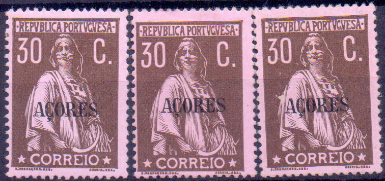 1041.jpg -     Lote:    1041            Açores       Descrição:         1912/13 &mdash; Ceres. Selos do Continente com sobrecarga AÇORES. CE161, 30c castanho s/ rosa. Lote de três selos em denteado 15x14, papel porcelana. Valor de catálogo &euro; 315,00.        **       Valor Base:     &euro; 30,00     Valor Venda:     Retirado     