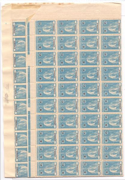 1090.jpg -     Lote:    1090            Angola       Descrição:         1914 &mdash; Ceres. CE148, 5c azul. Folha completa com 180 selos. Valor de catálogo &euro; 180,00.        ***       Valor Base:     &euro; 24,00     Valor Venda:     &euro; 24,00     