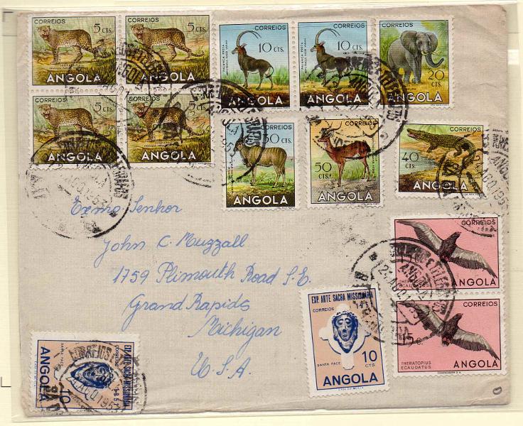 1105.jpg -     Lote:    1105            Angola       Descrição:         1951/53 &mdash; Aves de Angola + Exposição de Arte Sacra + Animais de Angola. Sobrescrito circulado de Sá da Bandeira (24.08.53) para os EUA com selos de 15c (par) CE328), 2x10c CE352, quadra de $05, par + selo de $10, $20, $30, $40 e %0c CE 355/360.        Carta       Valor Base:     &euro; 18,00     Valor Venda:     Retirado     