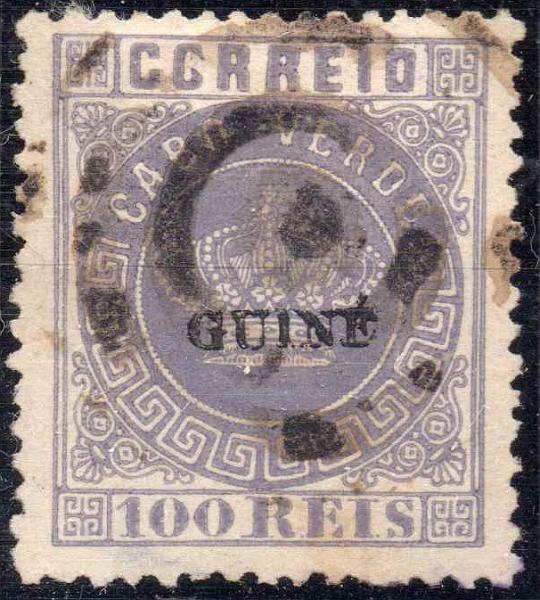 1138.jpg -     Lote:    1138            Cabo Verde       Descrição:         1879/82 &mdash; Tipo Coroa. Selos de Cabo Verde com sobrecarga pequena "GUINÉ". CE7, 100 reis. Exemplar sem reparações, com um leve adelgaçamento na margem inferior, com boa cor e com a sobrecarga autêntica. Certificado de Peritagem de J. Miranda da Mota. Valor de catálogo &euro; 350,00.        O       Valor Base:     &euro; 60,00     Valor Venda:     Retirado     