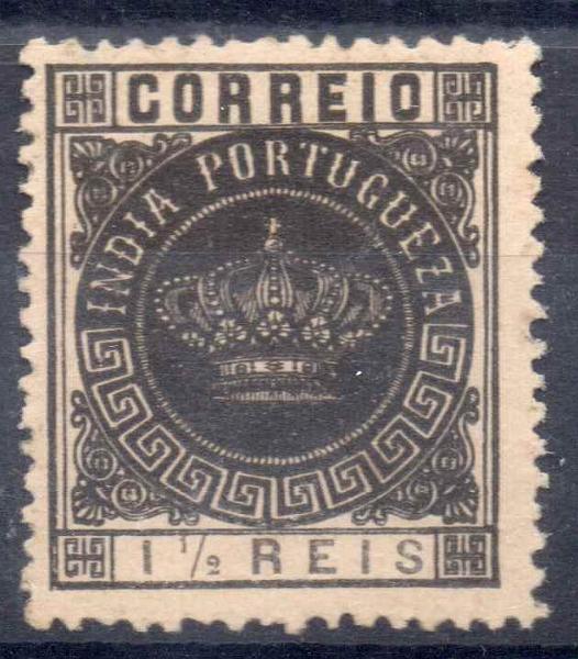 1170.jpg -     Lote:    1170            Índia       Descrição:         1881 &mdash; Tipo Coroa. Valores em moeda local. CE115, 1 &frac12; reis preto, papel médio liso, denteado 13 &frac12;, tipo I, sem goma como quase todos os emitidos. Selo com DUPLA IMPRESSÂO, não catalogada em tipo I. Certificado de peritagem de J. Miranda da Mota.        *       Valor Base:     &euro; 60,00     Valor Venda:     Retirado     