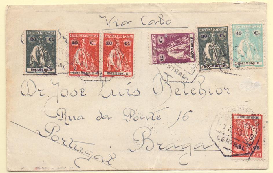 1252.jpg -     Lote:    1252            Moçambique       Descrição:         1914/22 &mdash; Ceres. Sobrescrito circulado de Lourenço Marques (01.03.33) para Braga (22.03.33) com selos CE162 (3), CE163, CE241 (2) e CE242.        Carta       Valor Base:     &euro; 15,00     Valor Venda:     &euro; 18,00     