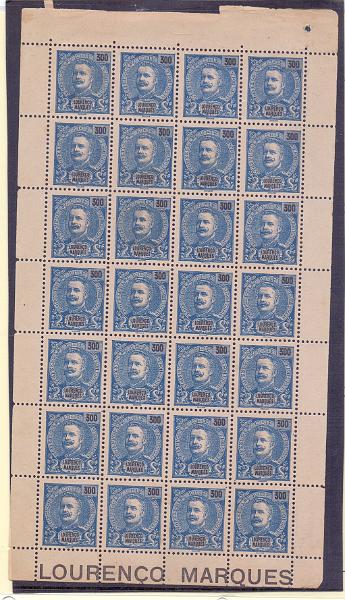1302.jpg -     Lote:    1302            Lourenço Marques       Descrição:         1898/1901 &mdash; D. Carlos I Mouchon. CE44, 300 reis, azul s/ rosa. Folha completa com 28 selos. Valor de catálogo &euro; 131,60.        *       Valor Base:     &euro; 15,00     Valor Venda:     Retirado     