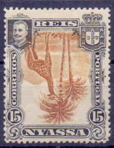 1350.jpg -     Lote:    1350            Companhia do Niassa       Descrição:         1901 &mdash; D. Carlos I. CE30, 15 reis azul. Selo com o centro invertido. Valor de catálogo &euro; 160,00.        **       Valor Base:     &euro; 25,00     Valor Venda:     Retirado     