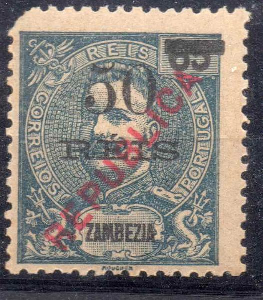 1368.jpg -     Lote:    1368            Zambézia       Descrição:         1914 &mdash; D. Carlos I, Mouchon, com sobrecarga REPUBLICA local sobre selos de 1905. CE 81, 50 s/ 65 reis. Selo com canto curto porém com goma original muito bonita. Certificado de peritagem de J. Miranda da Mota. Valor de catálogo &euro; 1.900,00. Muito RARO.         **       Valor Base:     &euro; 250,00     Valor Venda:     Retirado     