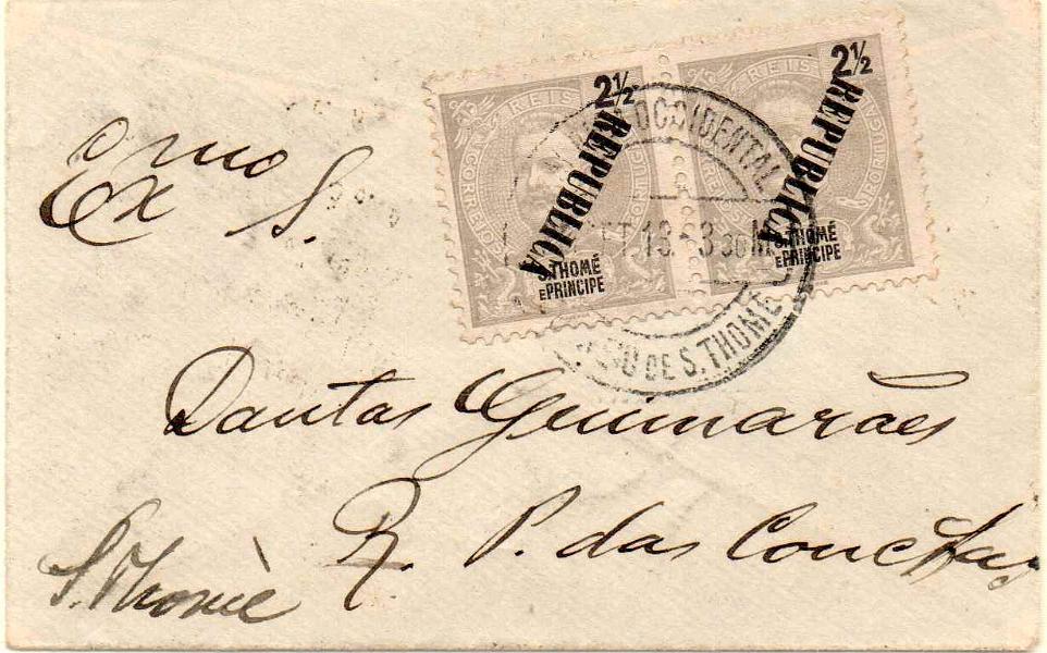 1382.jpg -     Lote:    1382            S. Tomé e Príncipe       Descrição:         1913 &mdash; D. Carlos I Mouchon, com sobrecarga REPUBLICA tipografada localmente. Sobrescrito de reduzidas dimensões (cartões de visita) circulado em S. Tomé, com par de selos de 2 &frac12; reis CE121, com a SOBRECARGA INVERTIDA.        Carta       Valor Base:     &euro; 75,00     Valor Venda:     &euro; 80,00     