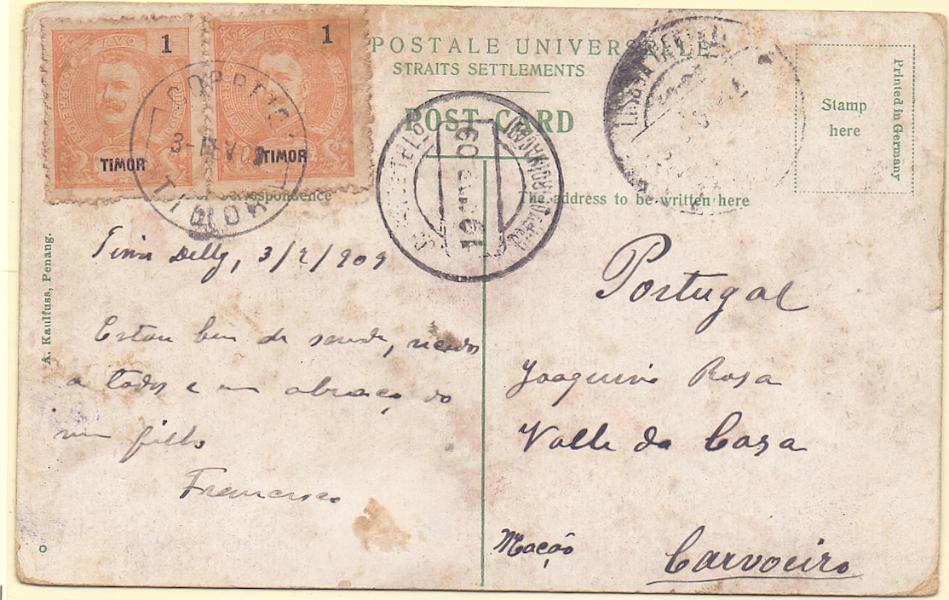 1405.jpg -     Lote:    1405            Timor       Descrição:         1898/1901 &mdash; D. Carlos I Mouchon. CE59, 1 avo laranja. Par em postal ilustrado circulado de Dili (03.02.09) para Carvoeiro (19303.09).        PI       Valor Base:     &euro; 12,00     Valor Venda:     Retirado     