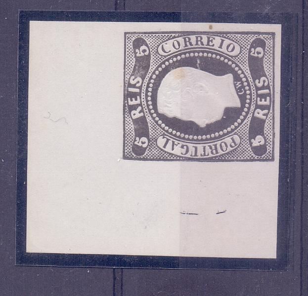 1637.jpg -     Lote:    1637            Portugal       Descrição:         Reimpressões de 1885. 1866/67 &mdash; D. Luís I, fita curva, não denteado. CE19, 5 reis, canto de folha, com dobra pouco aparente a toda a largura e ponto de óxido.        R*       Valor Base:     &euro; 10,00     Valor Venda:     Retirado     