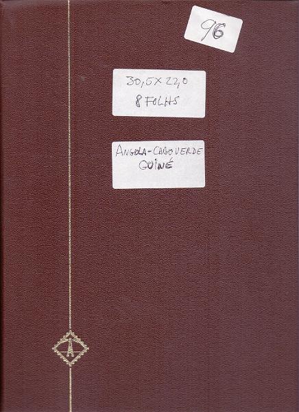 1709.jpg -     Lote:    1709                   Descrição:         Ex-Colónias Portuguesas. Lote com dois classificadores: um com 16 folhas (30,5x22cms) com selos da Índia, Moçambique, Companhia de Moçambique, Companhia do Niassa, S. Tomé e Príncipe, Timor, Macau Funchal e Madeira + outro com 8 folhas com  selos de Angola, Congo, Cabo Verde e Guiné. Peso superior a 4kgs. Selos novos e usados. Bom valor de catálogo. Lote a ver.        Lote       Valor Base:     &euro; 150,00     Valor Venda:     &euro; 320,00     