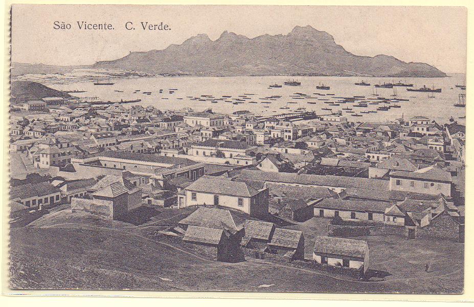 1945.jpg -     Lote:    1945      Lotes pelo Correio             Descrição:         Cabo Verde. São Vicente. Vista geral. Circulado com dois selos de 10 reis D. Manuel II.        PI       Valor Base:     &euro; 8,00     Valor Venda:     Retirado     