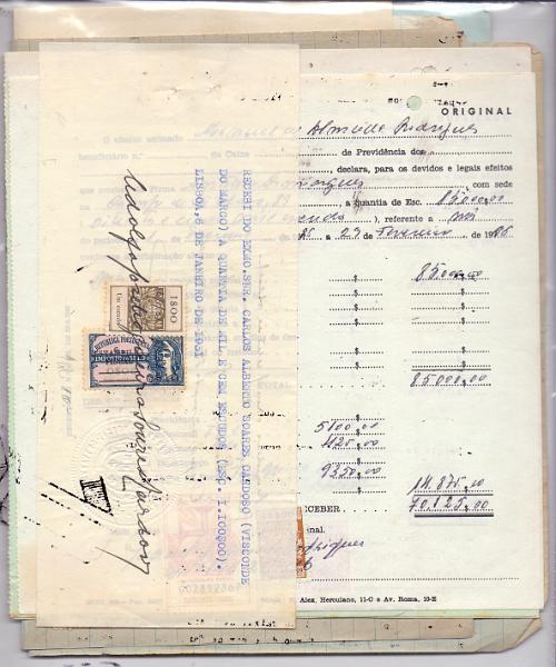 1984.jpg -     Lote:    1984      Lotes pelo Correio             Descrição:         Fiscais. Portugal. Lote com 15 documentos selados incluindo PB 333, 1193, 1197, 1443/5 e rec. c/ STO $10.        Lote       Valor Base:     &euro; 5,00     Valor Venda:     &euro; 5,00     