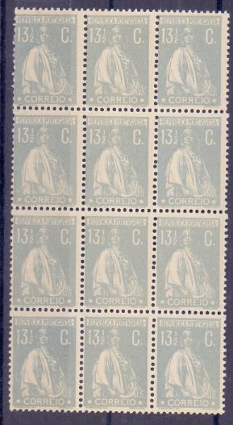 2137.jpg -     Lote:    2137      Lotes pelo Correio      Portugal        Descrição:         1917/1920 &mdash; Ceres. CE231, 13 &frac12; c. Bloco de 12 selos, denteado 12x11 &frac12;. Valor de catálogo &euro; 48,00.        ***       Valor Base:     &euro; 6,00     Valor Venda:     Retirado     