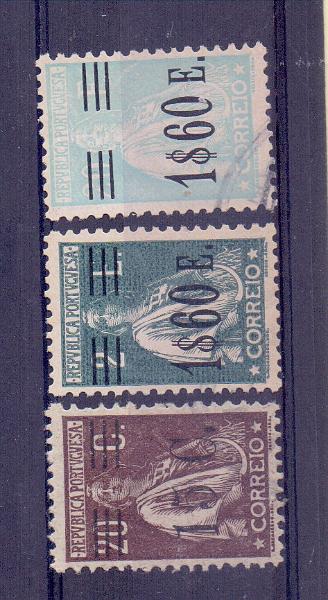 2167.jpg -     Lote:    2167      Lotes pelo Correio      Portugal        Descrição:         1928/29 &mdash; Ceres, com sobretaxa. Lote de três selos: CE460, 15 s/ 20c + CE485, 1$60 s/ 2E + CE487, 1$60 s/ 20E (usado). Valor de catálogo &euro; 134,40.        */O       Valor Base:     &euro; 25,00     Valor Venda:     &euro; 25,00     