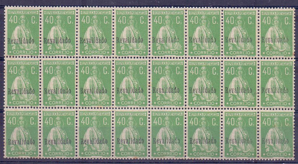 2171.jpg -     Lote:    2171      Lotes pelo Correio      Portugal        Descrição:         1929 &mdash; Ceres, com sobrecarga "REVALIDADO". CE491, 40c verde. Bloco com 24 selos. Valor de catálogo &euro; 38,80.        ***       Valor Base:     &euro; 5,00     Valor Venda:     &euro; 5,00     