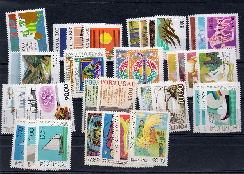 2253.jpg -     Lote:    2253      Lotes pelo Correio      Portugal        Descrição:         1977 &mdash; Portugal. Ano completo - 40 selos. Valor de catálogo &euro; 70,80.        ***       Valor Base:     &euro; 8,00     Valor Venda:     &euro; 8,00     