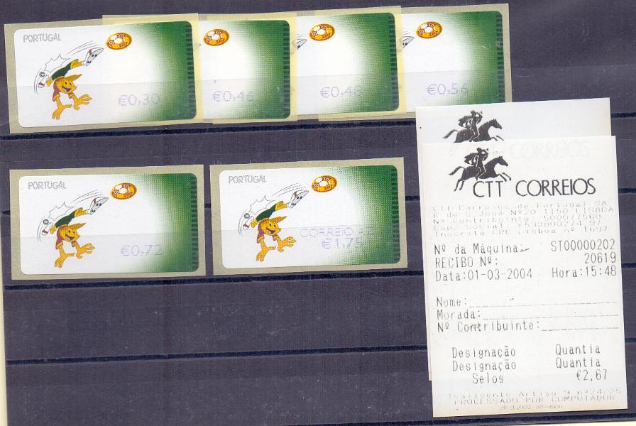 2273.jpg -     Lote:    2273      Lotes pelo Correio      Portugal        Descrição:         2004 &mdash; UEFA "Euro 2004". CE ETQ27C. Série completa para o ano de 2004, com impressão a violeta, com recibos. Valor de catálogo &euro; 23,00.        ETQ       Valor Base:     &euro; 5,00     Valor Venda:     Retirado     