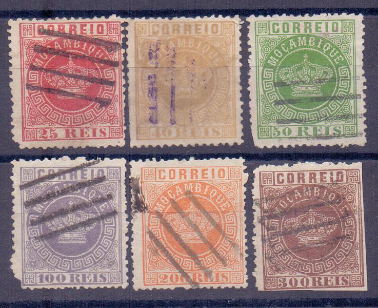 2390.jpg -     Lote:    2390      Lotes pelo Correio      Moçambique       Descrição:         1876/85 &mdash; Tipo Coroa. Lote de seis selos de 25, 50, 100, 200 e 300 reis 1.ª emissão e 40 reis 2.ª emissão obliterados com diversos tipos carimbos mudos.        O       Valor Base:     &euro; 15,00     Valor Venda:     Retirado     