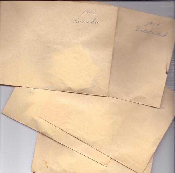 2633.jpg -     Lote:    2633      Lotes pelo Correio             Descrição:         Portugal &mdash; Lote com milhares de selos usados. Lote 1. Lote a ver.        Lote       Valor Base:     &euro; 5,00     Valor Venda:     &euro; 8,00     