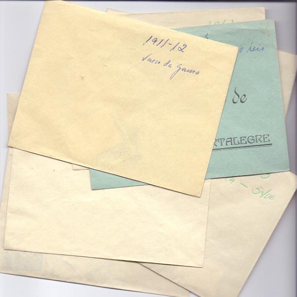 2638.jpg -     Lote:    2638      Lotes pelo Correio             Descrição:         Portugal &mdash; Lote com milhares de selos usados. Lote 6. Lote a ver.        Lote       Valor Base:     &euro; 5,00     Valor Venda:     &euro; 8,00     