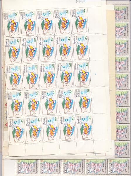 2690.jpg -     Lote:    2690      Lotes pelo Correio             Descrição:         Portugal, Colónias e Estrangeiro. Grande caixa com material diverso e selos estrangeiros e portugueses. Lote a ver.        Lote       Valor Base:     &euro; 75,00     Valor Venda:     Retirado     