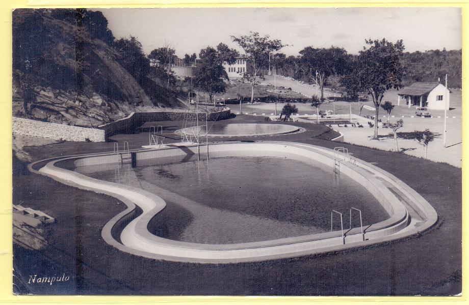 1905.jpg -     Lote:    1905      Lotes pelo Correio             Descrição:         Nampula. Piscina Municipal. Fotográfico. PB. Usado.        PI       Valor Base:     &euro; 5,00     Valor Venda:     Retirado     