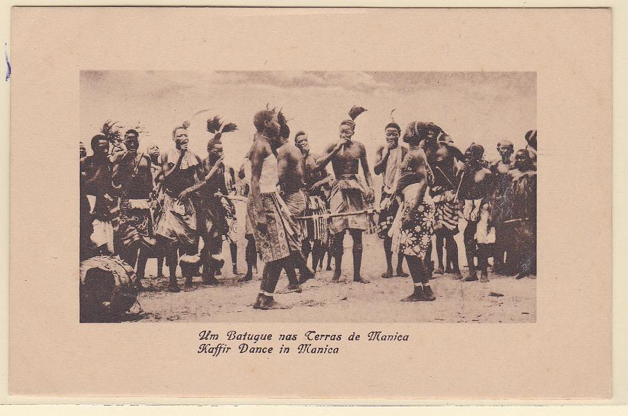 1915.jpg -     Lote:    1915      Lotes pelo Correio             Descrição:         Moçambique. Um batuque nas Terras de Manica. Novo.        PI       Valor Base:     &euro; 7,00     Valor Venda:     Retirado     
