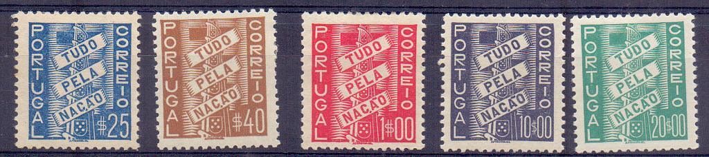 2163.jpg -     Lote:    2163      Lotes pelo Correio      Portugal       Descrição:         1935/41 &mdash; Tudo pela Nação. CE 570/574. Série completa. Valor de catálogo &euro; 121,00.        **       Valor Base:     &euro; 15,00     Valor Venda:     &euro; 19,00     