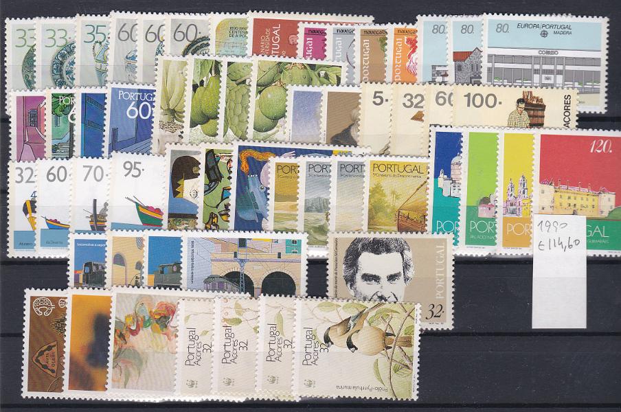 2190.jpg -     Lote:    2190      Lotes pelo Correio      Portugal       Descrição:         1990 &mdash; Ano completo em selos. 56 valores. Valor de catálogo &euro; 114.60.        ***       Valor Base:     &euro; 10,00     Valor Venda:     &euro; 13,00     