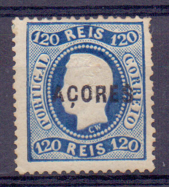2377.jpg -     Lote:    2377      Lotes pelo Correio      Açores       Descrição:         1868/70 &mdash; D. Luís I. Fita curva, denteados. CE14 120 reis, azul. Selo com defeito no denteado do bordo direito. Valor de catálogo &euro; 240,00.        **       Valor Base:     &euro; 15,00     Valor Venda:     &euro; 15,00     