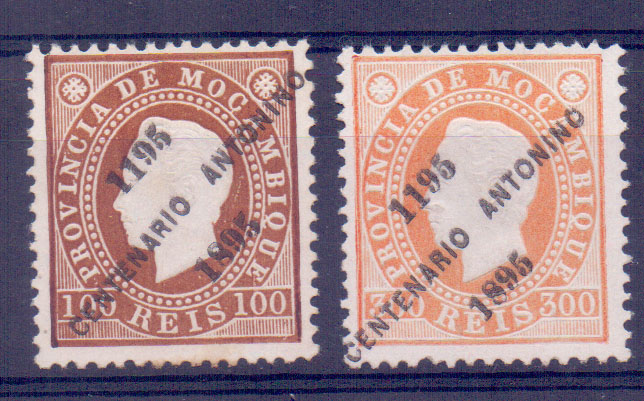 2460.jpg -     Lote:    2460      Lotes pelo Correio      Moçambique       Descrição:         1895 &mdash; D. Luís I, fita direita, com sobrecarga do 7.º Centenário de S. António. Lote com dois selos: 100 e 300 reis CE47 e 49, denteado 12 &frac12;. Valor de catálogo &euro; 100,00.        *       Valor Base:     &euro; 15,00     Valor Venda:     &euro; 15,00     