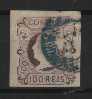 015.jpg -     Lote:    15            Portugal       Descrição:         1853 &mdash; D. Maris II. MF4, 100 reis lilás malva. Exemplar com uma margem curta e três boas margens. Valor de catálogo &euro; 3.500,00.         O       Valor Base:     &euro; 400,00     Valor Venda:     &euro;      