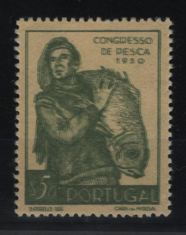 098.jpg -     Lote:    98            Portugal       Descrição:         1951 &mdash; 3.º Congresso Nacional das Pescas. MF731. $50 verde s/ amarelo. Selo com DUPLA IMPRESSÃO. Exemplar raro, com boa cor, sem reparações e com a goma parcialmente espelhada. Valor de catálogo &euro; 300,00.         ***       Valor Base:     &euro; 60,00     Valor Venda:     &euro;      