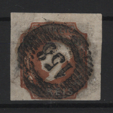 164.jpg -     Lote:    164      Marcofilia em emissões Borja Freire             Descrição:         1853 &mdash; D. Maria II. MF1, 5 reis castanho avermelhado, cunho I. Selo isolado, com 3 margens de luxo e uma curta, obliterado com carimbo numérico da 1.ª reforma, batido a preto "158 &mdash; VILA NOVA DE OURÉM", tipo 5.10.5, raridade 5. Exemplar sem reparações e com quadro estalado no bordo esquerdo e um pouco sujo, porém com marca muito raro.         O       Valor Base:     &euro; 120,00     Valor Venda:     &euro;      