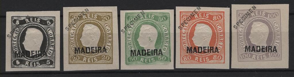 261.jpg -     Lote:    261                   Descrição:         1868 &mdash; D. Luís I. Fita curva, não denteados. Sobrecarga C. Série incompleta de reimpressões de 1905 (falta a reimpressão de 25 reis) com sobrecarga SPECIMEN a preto e oblíqua no canto superior esquerdo, com margens de luxo, goma original com muito leve sinal de charneira, boa cor e sem defeitos ou reparações. Valor de catálogo &euro; 250,00.         R**       Valor Base:     &euro; 100,00     Valor Venda:     &euro;      