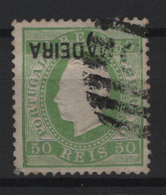 269.jpg -     Lote:    269                   Descrição:         1871/76 &mdash; D. Luís I. Fita direita. Selos do Continente com sobrecarga MADEIRA, tipo C. MF18, 50 reis verde, papel liso, tipo II denteado 12 Ÿ, usado. Exemplar com uma pequena reparação num canto, com boa cor e relevo, com a SOBRECARGA INVERTIDA. Certificado de peritagem de J. Miranda da Mota. Valor de catálogo &euro; 270,00         O       Valor Base:     &euro; 50,00     Valor Venda:     &euro;      