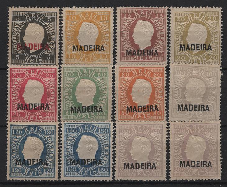 273.jpg -     Lote:    273                   Descrição:         1871/76 &mdash; D. Luís I. Fita direita. Sobrecarga C. MF14/25. Série completa de reimpressões de 1905, denteado 13 &frac12;. Reimpressões com goma original e charneira. Valor de catálogo &euro; 660,00. MB e MR.         R**       Valor Base:     &euro; 240,00     Valor Venda:     &euro;      