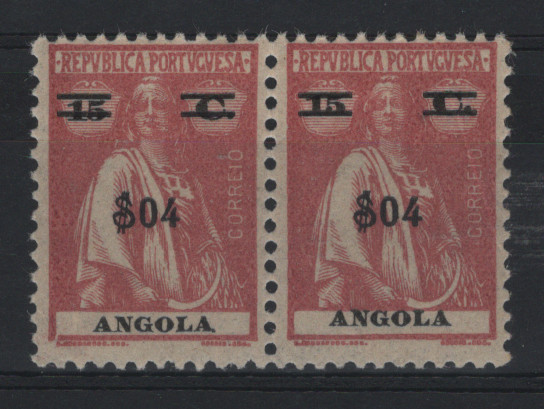 336.jpg -     Lote:    336            Angola       Descrição:         1921 &mdash; Ceres, com sobretaxa. MF199b, $04 s/ 15c, rosa malva, papel liso, denteado 12 x 11 &frac12;. Par horizontal com boa cor, sem reparações ou defeitos, goma original sem sinal de charneira. Certificado de peritagem de Leilões P. Dias, Lda. Valor de catálogo &euro; 700,00.         ***       Valor Base:     &euro; 125,00     Valor Venda:     &euro;      