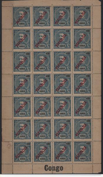 356.jpg -     Lote:    356            Congo       Descrição:         1914 &mdash; D. Carlos I, com sobrecarga REPUBLICA tipografada localmente. MF119, 400 reis azul s/ amarelo. Folha completa com 28 selos, novo sem goma e com papel vegetal no verso, de origem. Exemplar com boa cor, sem reparações nem defeitos e de grande raridade. Certificado de peritagem de Leilões P. Dias Lda. Valor de catálogo &euro; 6.860,00.         *       Valor Base:     &euro; 800,00     Valor Venda:     &euro;      